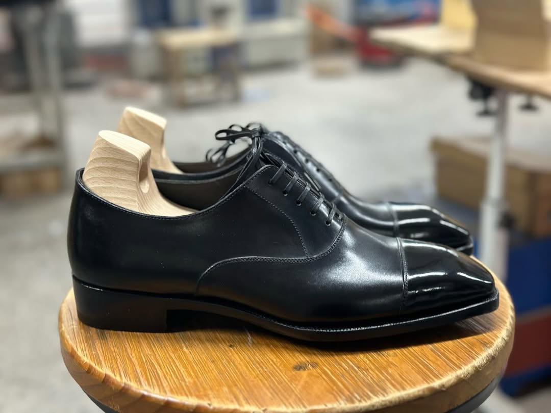 ARISTO - BLACK PATINA FINISH CAP TOE OXFORD LACEUP