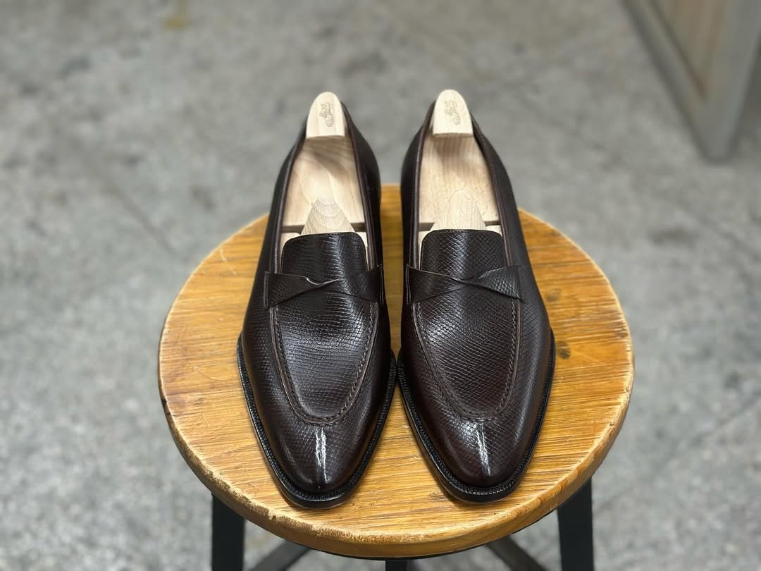 SIENNA - BROWN MILLED STRAPPED LOAFERS