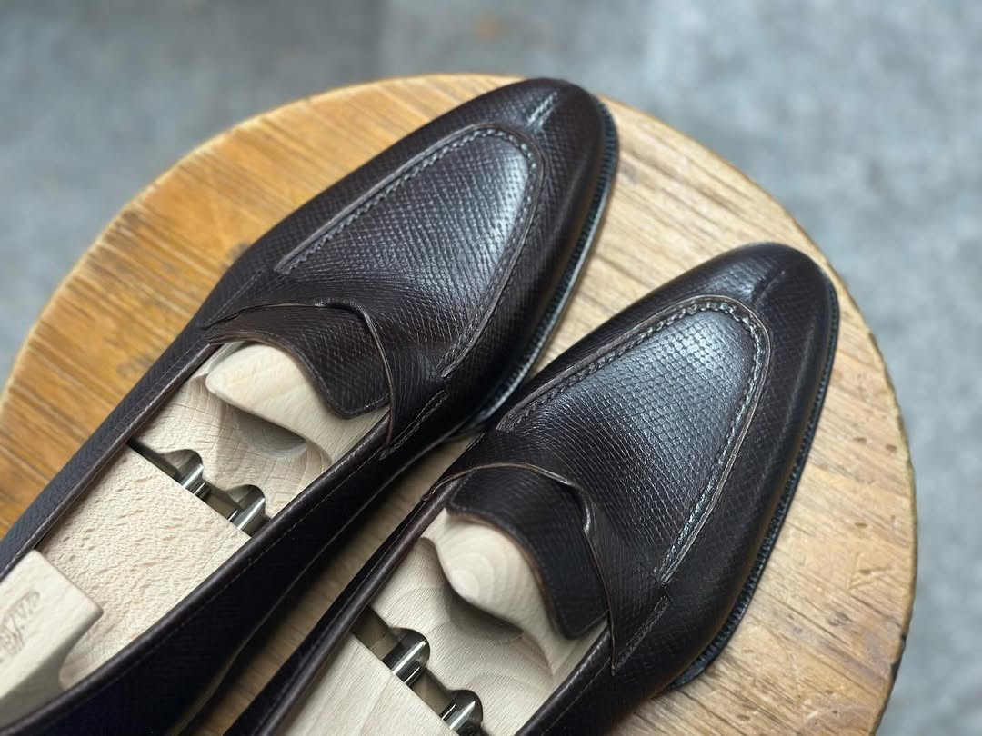 SIENNA - BROWN MILLED STRAPPED LOAFERS