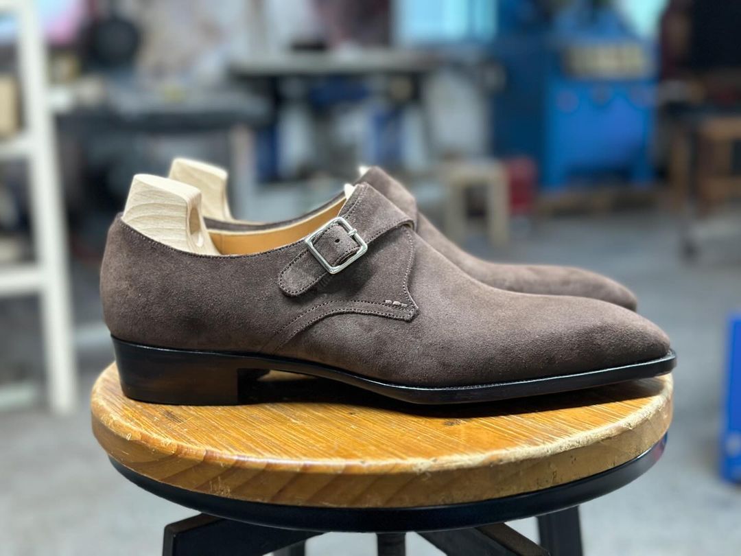 MOCHA GRACE - BROWN SUEDE SINGLE MONKSTRAP