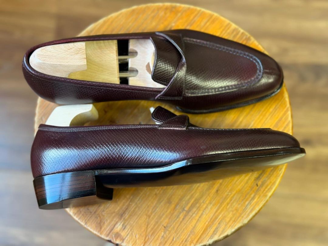 SIENNA - BROWN MILLED SPLIT TOE LOAFER