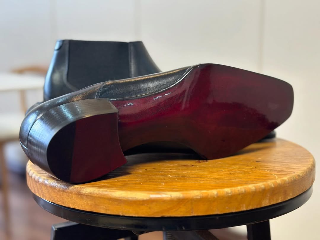 VELORE - SOPHISTICATED BLACK LOW ANKLE BOOT