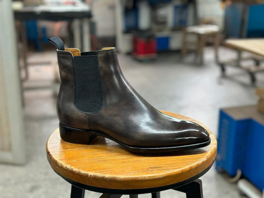RAVYN - ICONIC ANTIQUE FINISH BROWN ANKLE BOOT